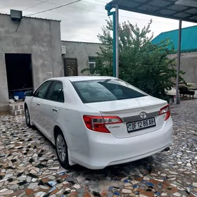 Toyota Camry 2014