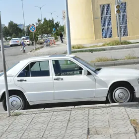 Mercedes-Benz 190E 1990