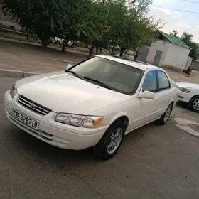 Toyota Camry 2000