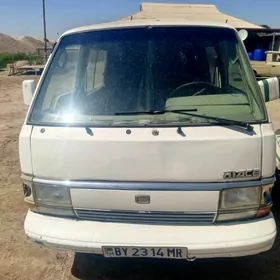 Toyota Hiace 1989