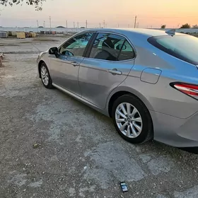 Toyota Camry 2020