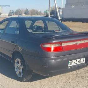 Toyota Carina 1995