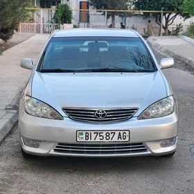 Toyota Camry 2004