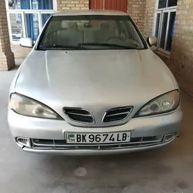 Nissan Primera 2001