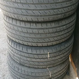 Teker 255/55R19