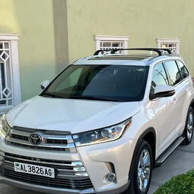 Toyota Highlander 2019