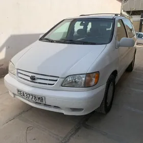 Toyota Sienna 2002