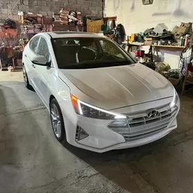 Hyundai Elantra 2019