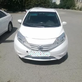 Nissan Versa Note 2015