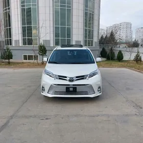 Toyota Sienna 2018