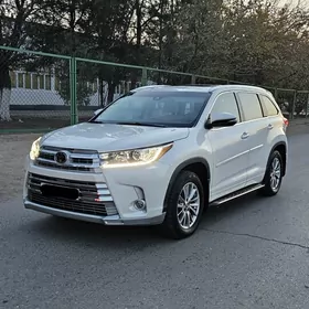 Toyota Highlander 2017