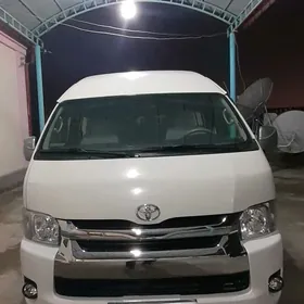 Toyota Hiace 2012