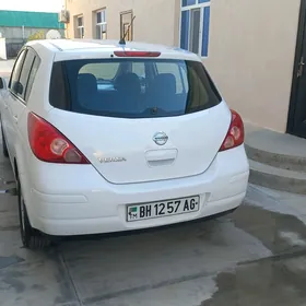 Nissan Versa 2010