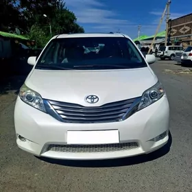 Toyota Sienna 2017