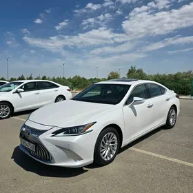 Lexus ES 350 2020