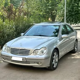 Mercedes-Benz C320 2001