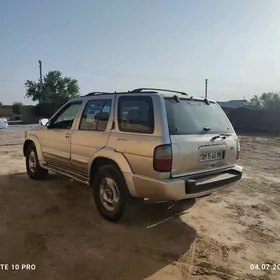 Nissan Pathfinder 1998