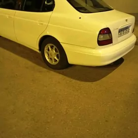 Daewoo Leganza 1998