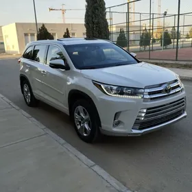 Toyota Highlander 2018