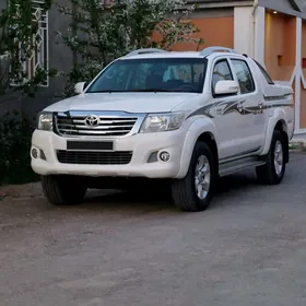 Toyota Hilux 2012