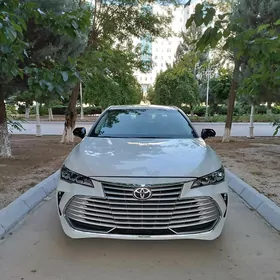 Toyota Avalon 2019