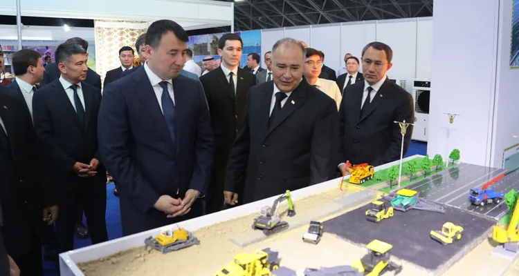 «Сделано в Туркменистане»: в Ташкенте проходит выставка туркменских товаров