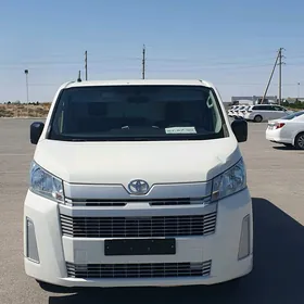 Toyota Hiace 2020