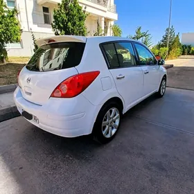 Nissan Versa 2010