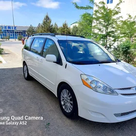 Toyota Sienna 2008