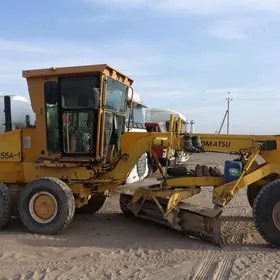 Komatsu GD655-5 2006