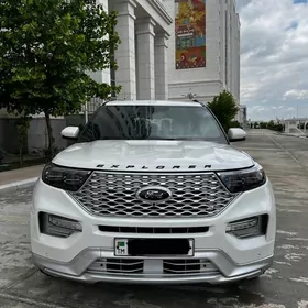 Ford Explorer 2021