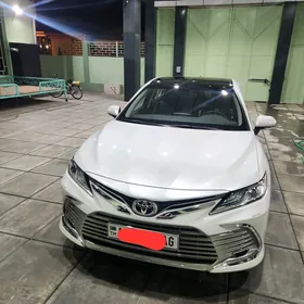 Toyota Camry 2023