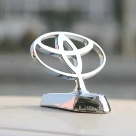 Toyota kapot emblema Original
