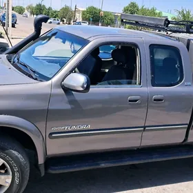 Toyota Tundra 2002