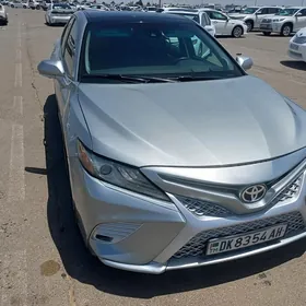 Toyota Camry 2018