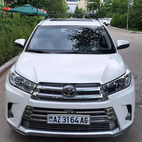 Toyota Highlander 2018