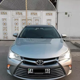 Toyota Camry 2015