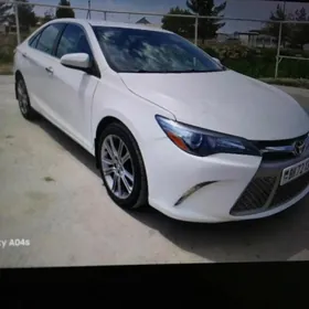 Toyota Camry 2015