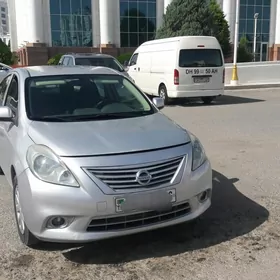 Nissan Versa 2014