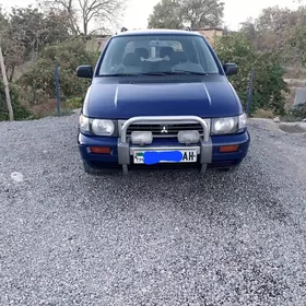 Mitsubishi RVR 1993