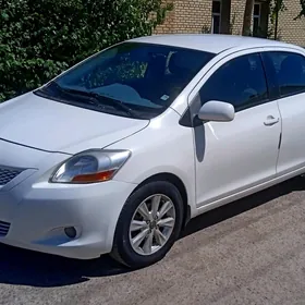 Toyota Yaris iA 2011