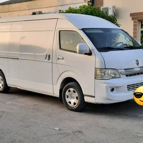 Toyota Hiace 2012