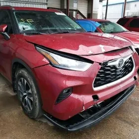 Toyota Highlander 2021