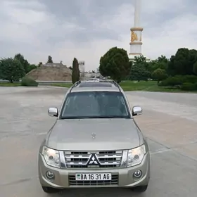 Mitsubishi Pajero 2013