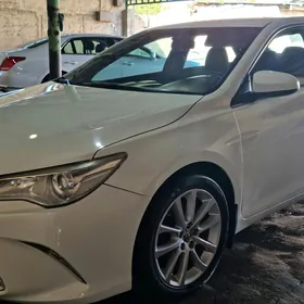 Toyota Camry 2017