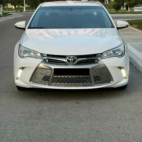 Toyota Camry 2016