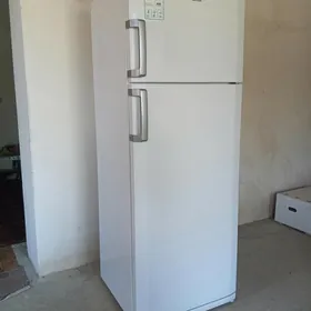 холодильник BEKO