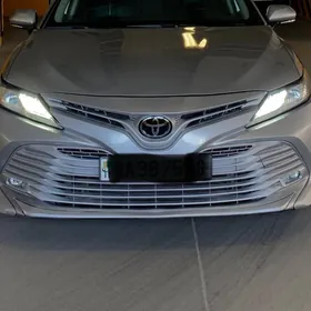 Toyota Camry 2020