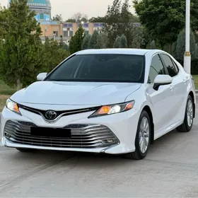 Toyota Camry 2020