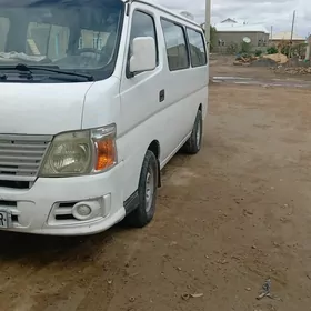 Nissan Urvan 2009